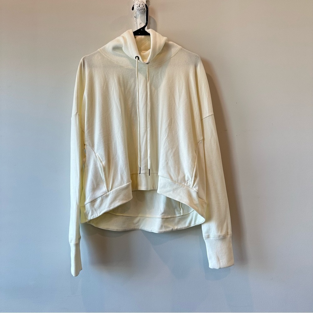 Sweaty Betty Harmonise Luxe Fleece Sweatshirt - Picture 2 of 12